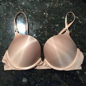 Victoria’s Secret nude bombshell bra